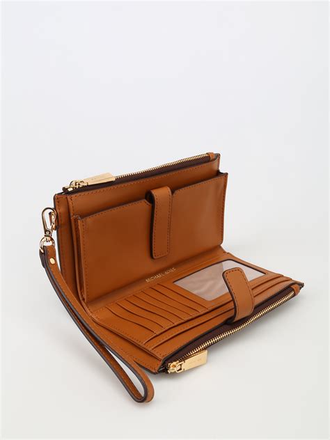 phone charging wallet michael kors|Michael Kors smartphone wallet.